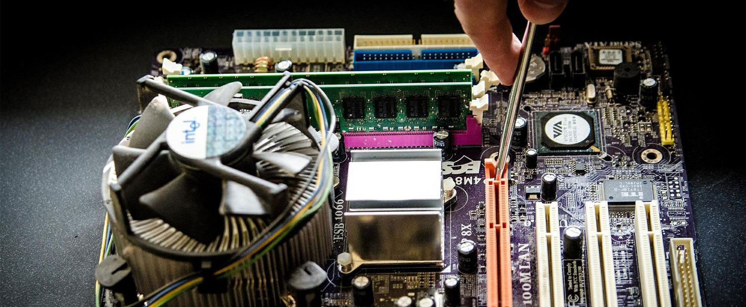 <SPAN>We Will Repair Your</SPAN> COMPUTER FAST